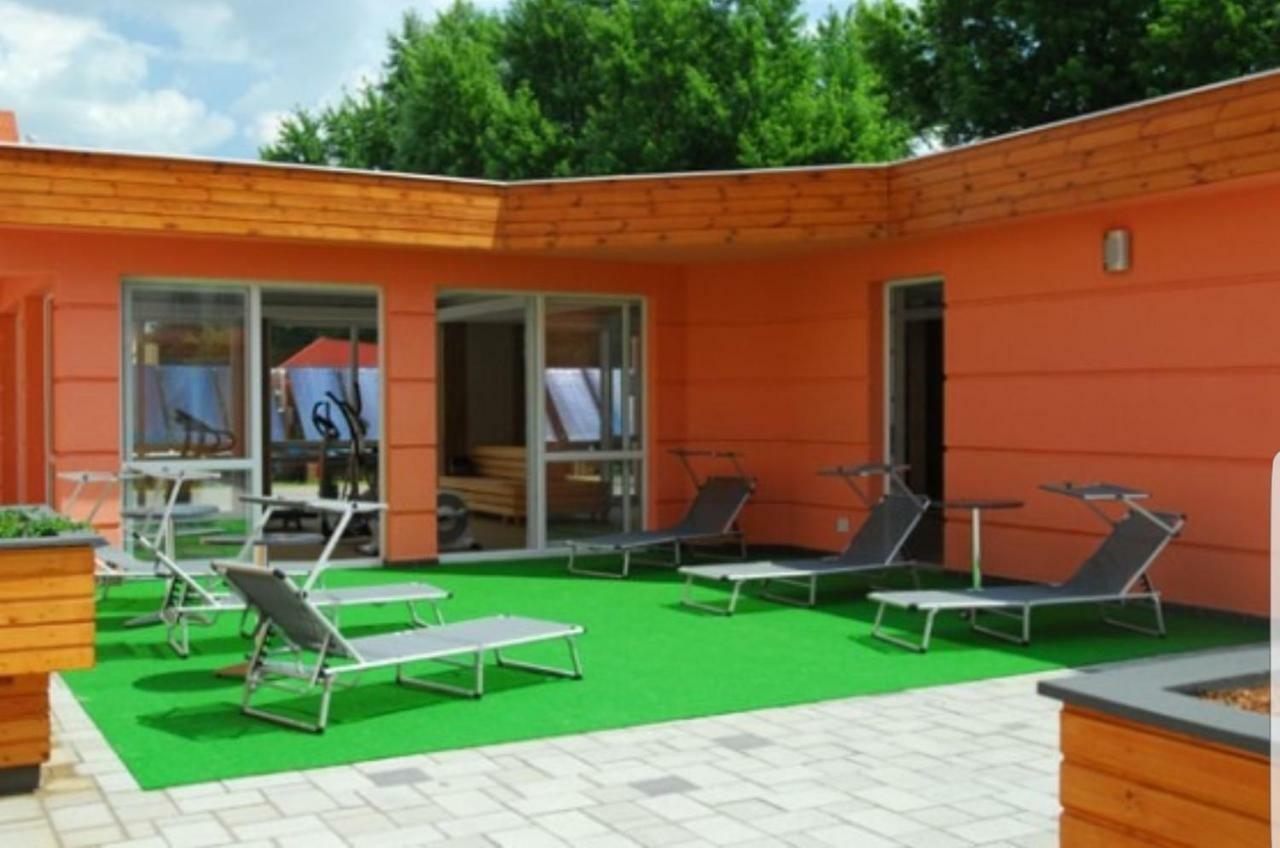 Apartamento Paris-Lux. Hajdúszoboszló Exterior foto